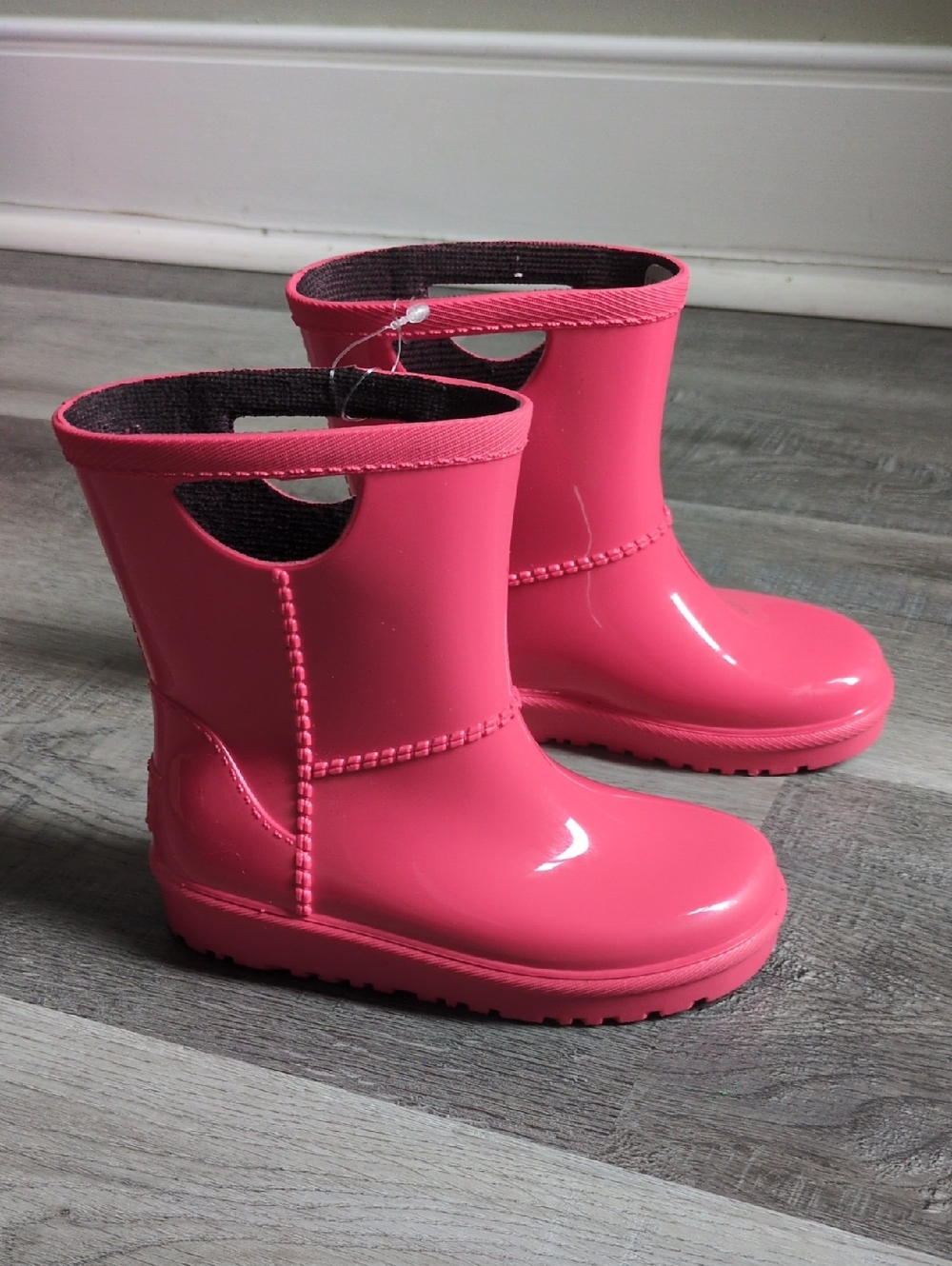 Like New Ugg Toddler Rain Boots Size 8 Pink